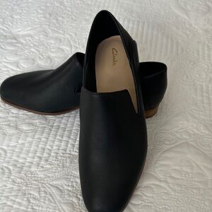 Clark’s Women’s slip on shoes
